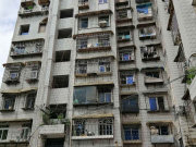 沙冲路加油站旁民宅