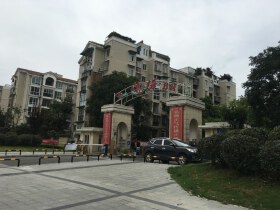 东辰阳光清華B区