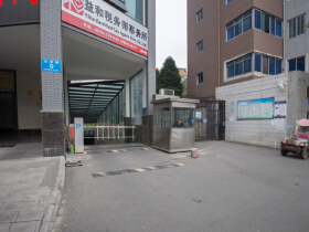 高诚·尚峰