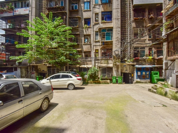 三民东路47号大院