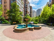 圣泉流云花园万象城